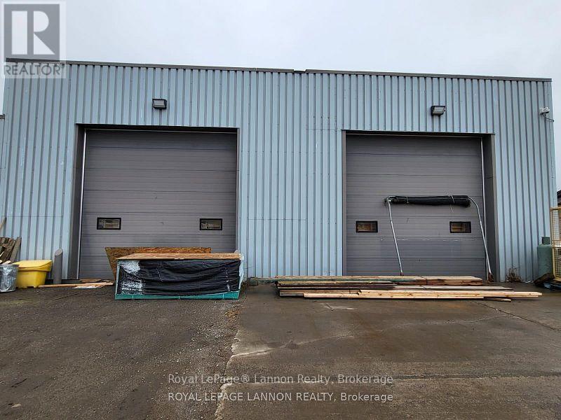 Unit B - 800 Norah Crescent E Property Photo 2