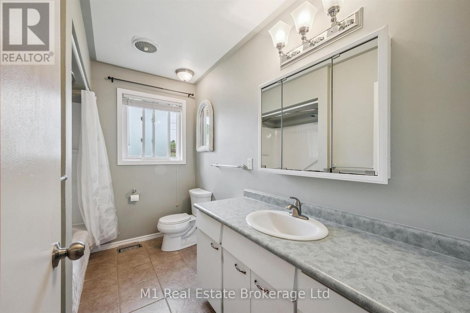 205 Albert Street Property Photo 16