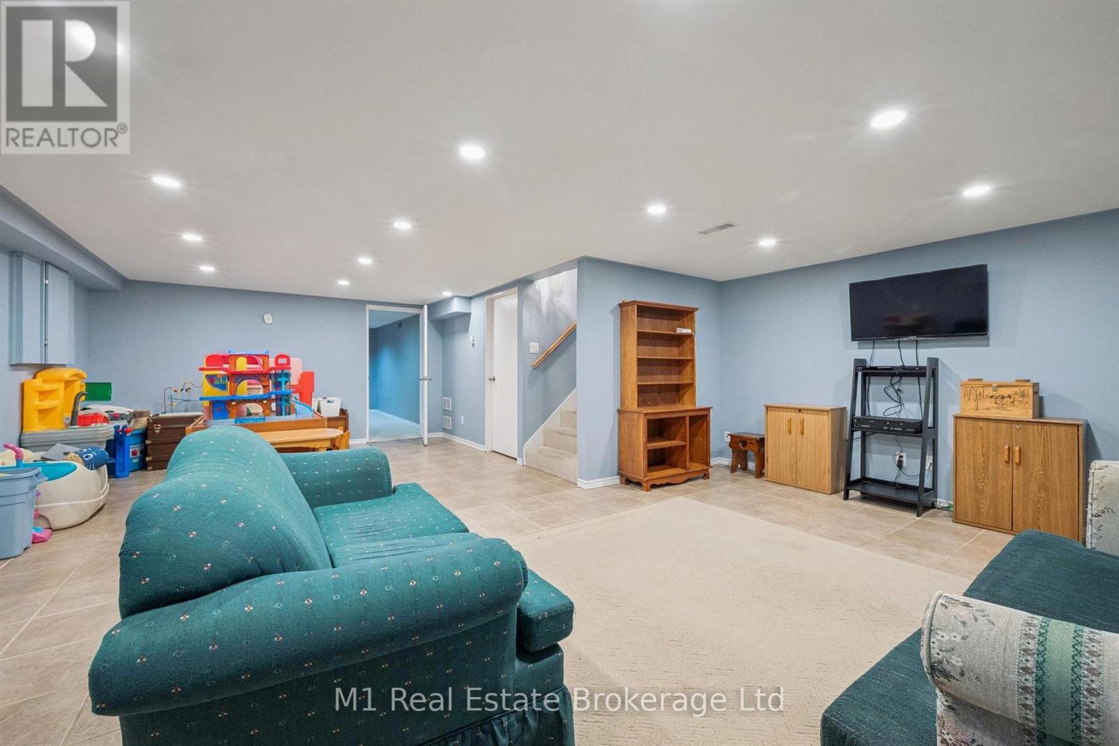205 Albert Street Property Photo 17