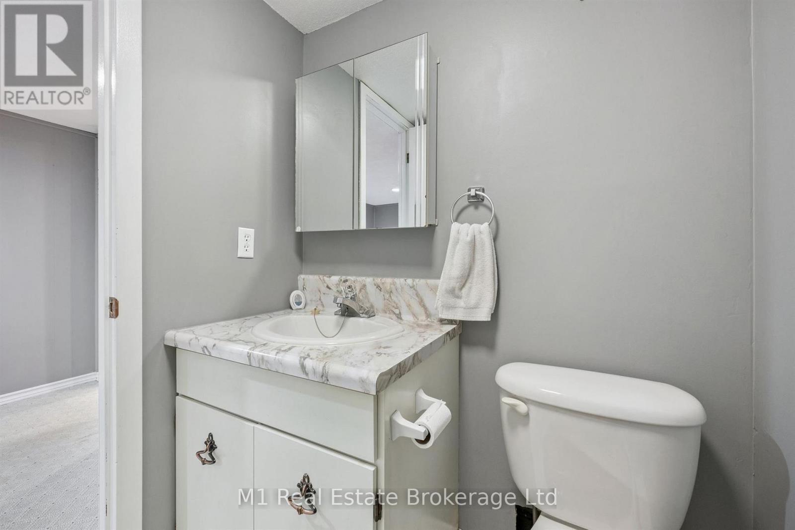 205 Albert Street Property Photo 22