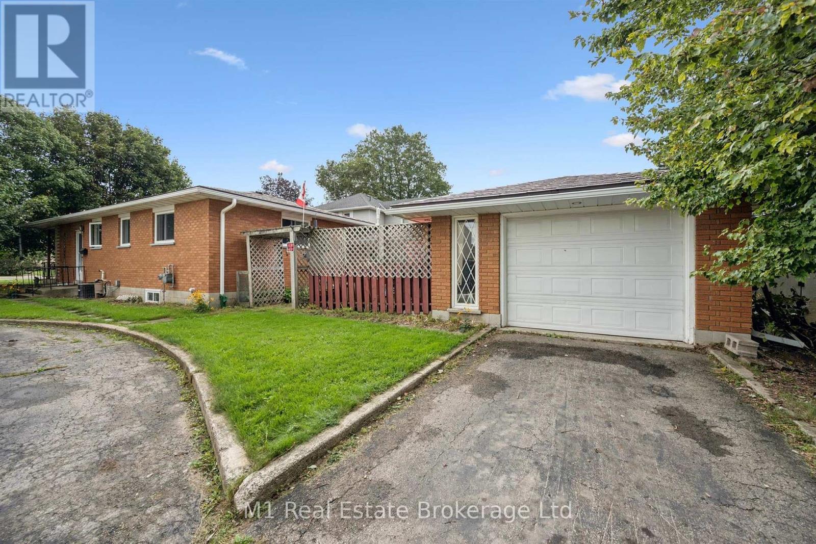 205 Albert Street Property Photo 24