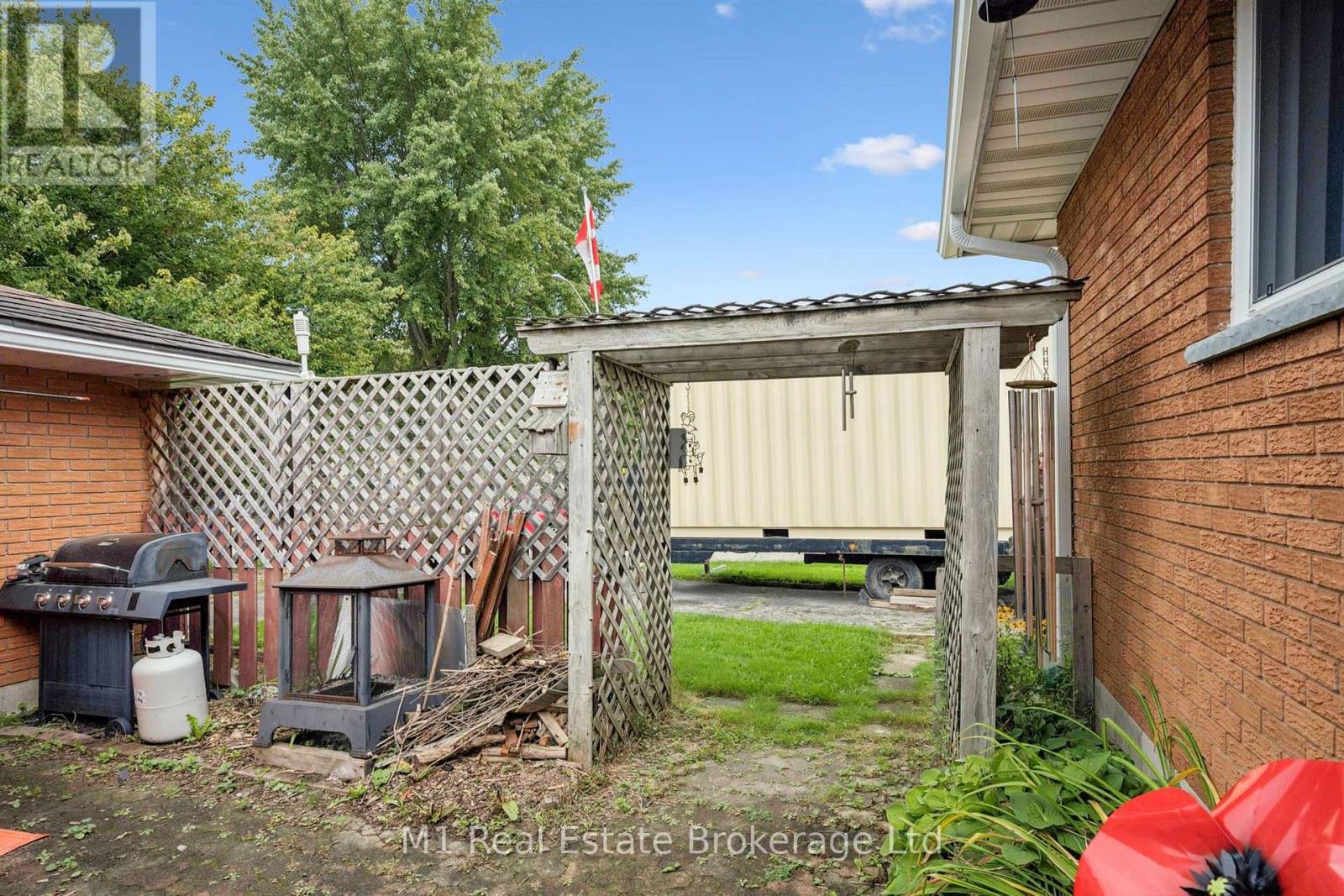 205 Albert Street Property Photo 26