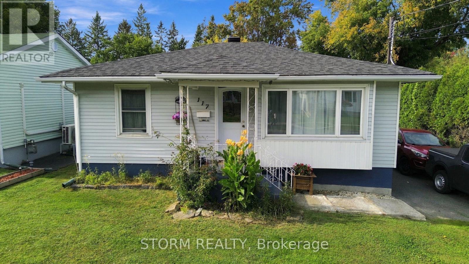 117 EMMA AVENUE Property Photo 1