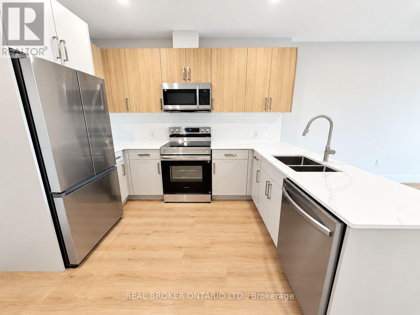 405 - 8 Hutt Lane Property Photo 7