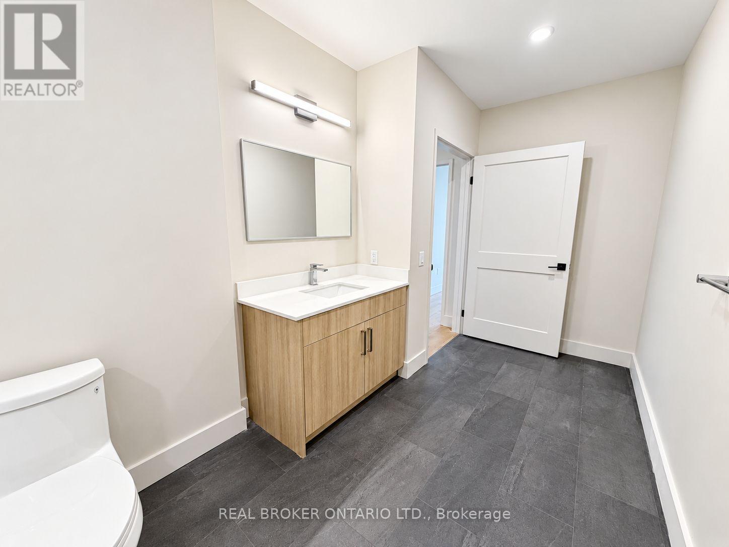 405 - 8 Hutt Lane Property Photo 13