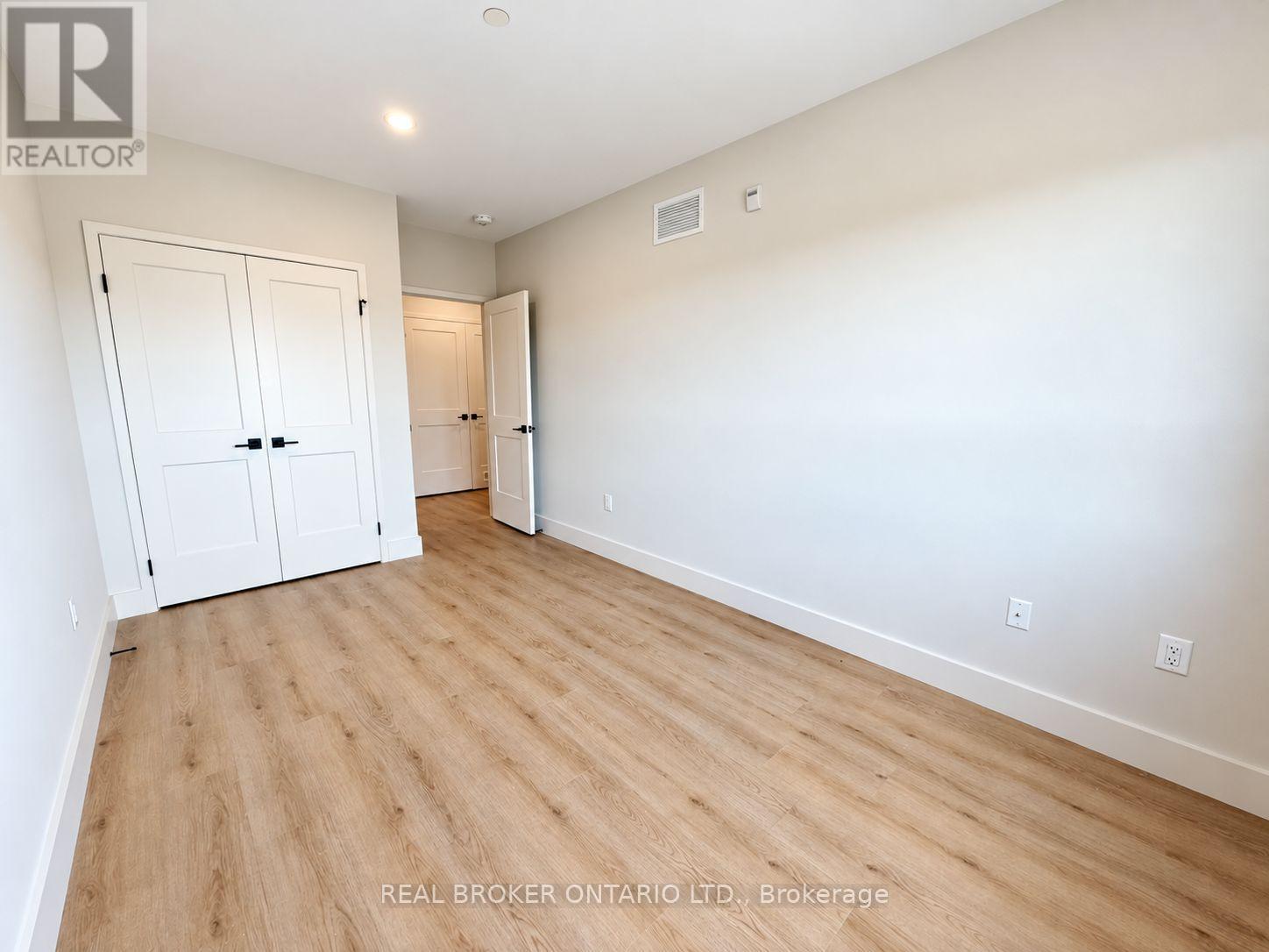 405 - 8 Hutt Lane Property Photo 15