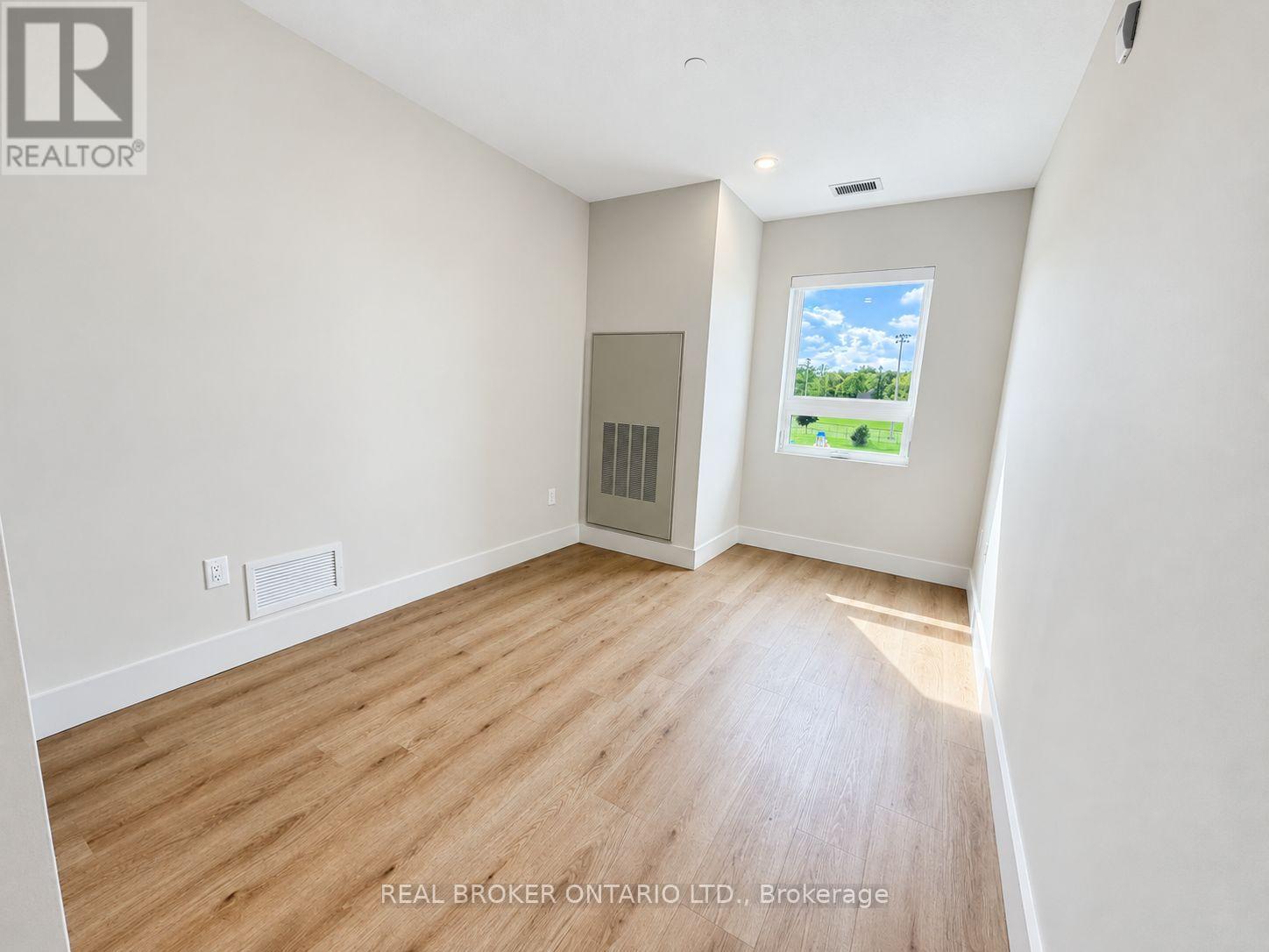 504 - 8 Hutt Lane Property Photo 15