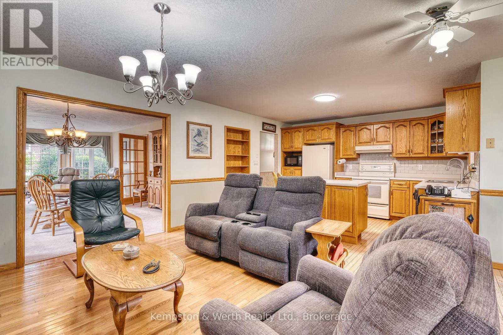 21 Queen Street Property Photo 14