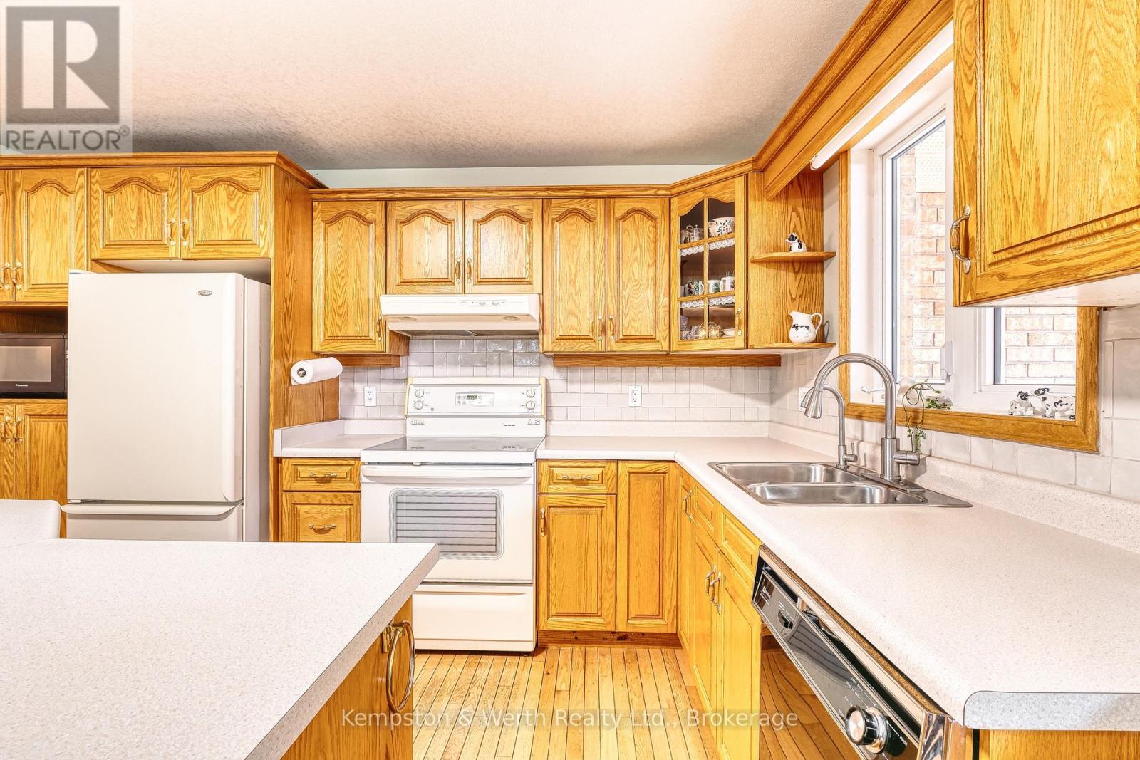 21 Queen Street Property Photo 18