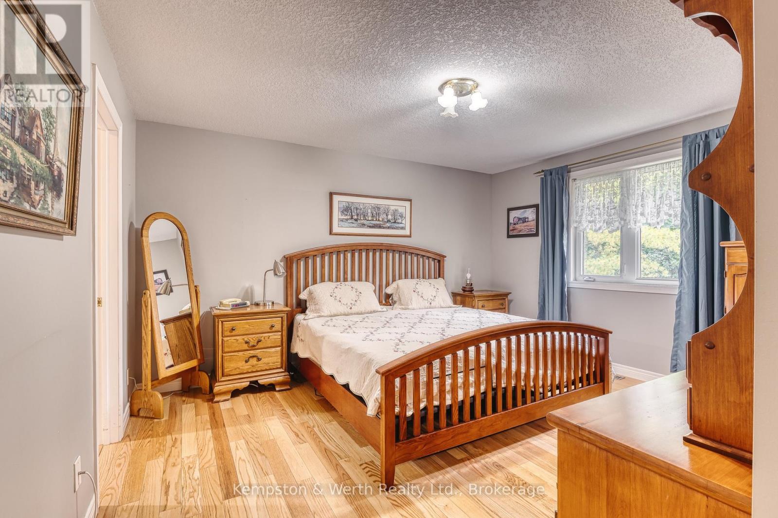 21 Queen Street Property Photo 24