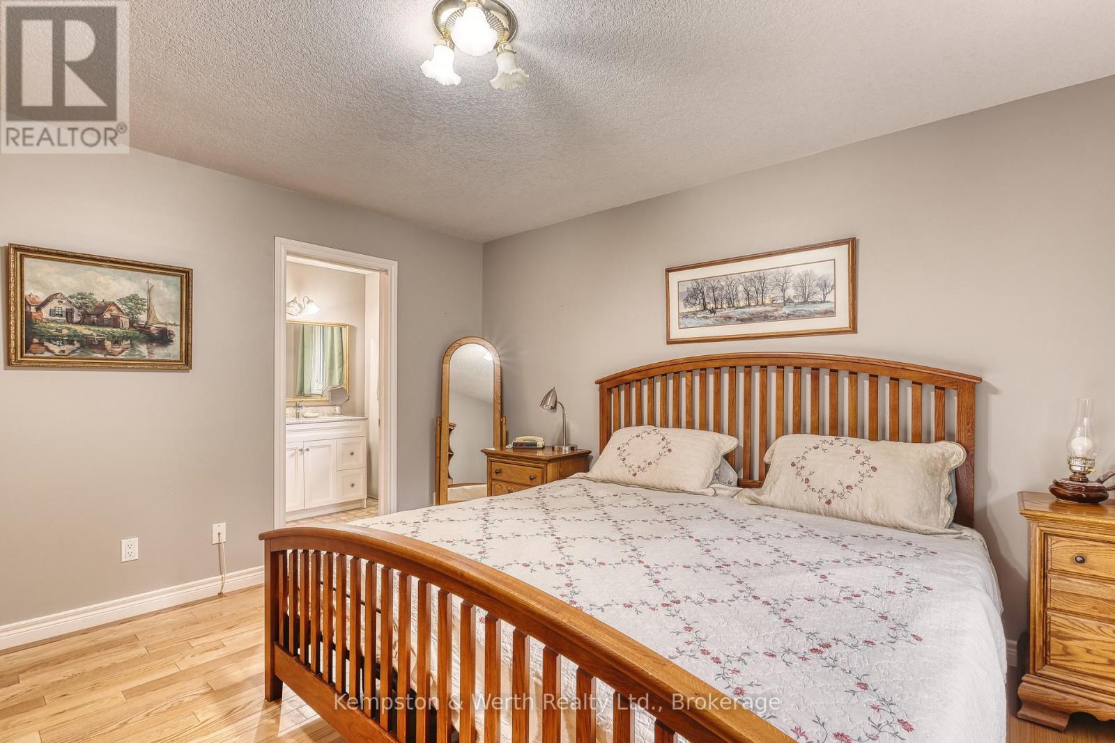21 Queen Street Property Photo 25