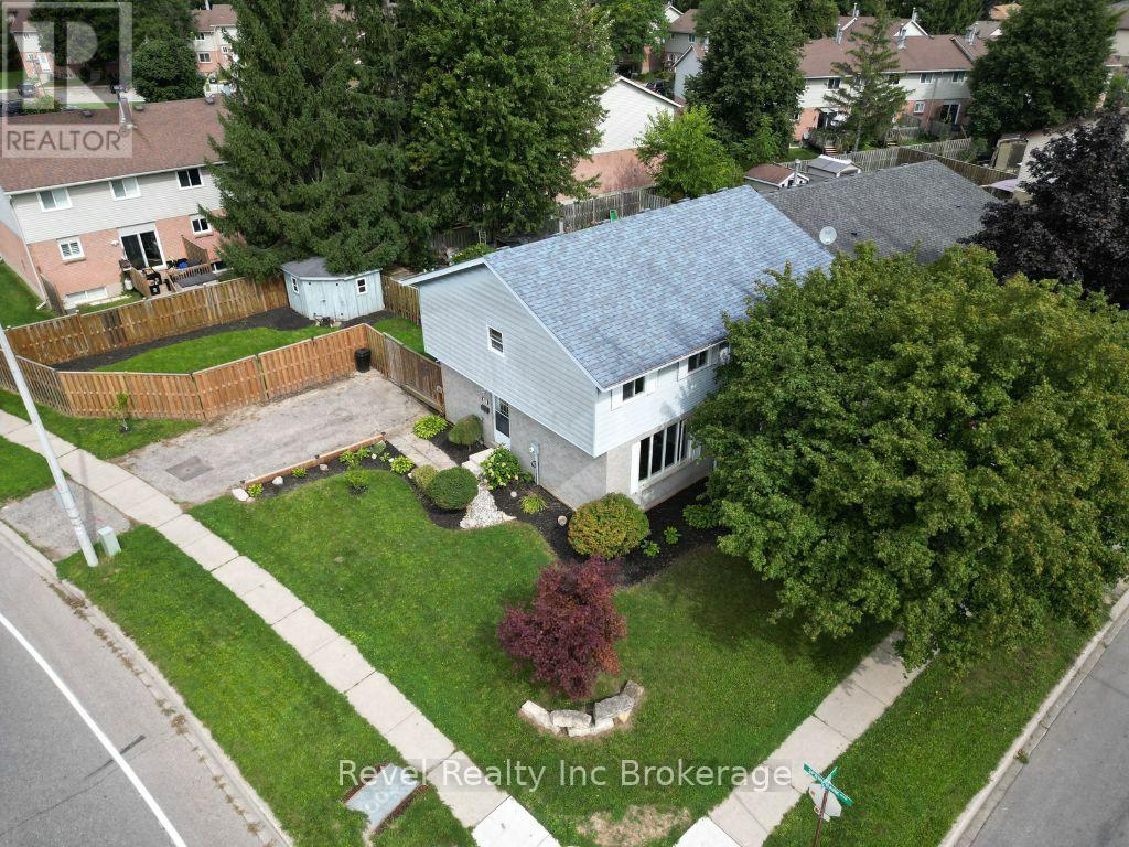 995 Cree Avenue Property Photo 7
