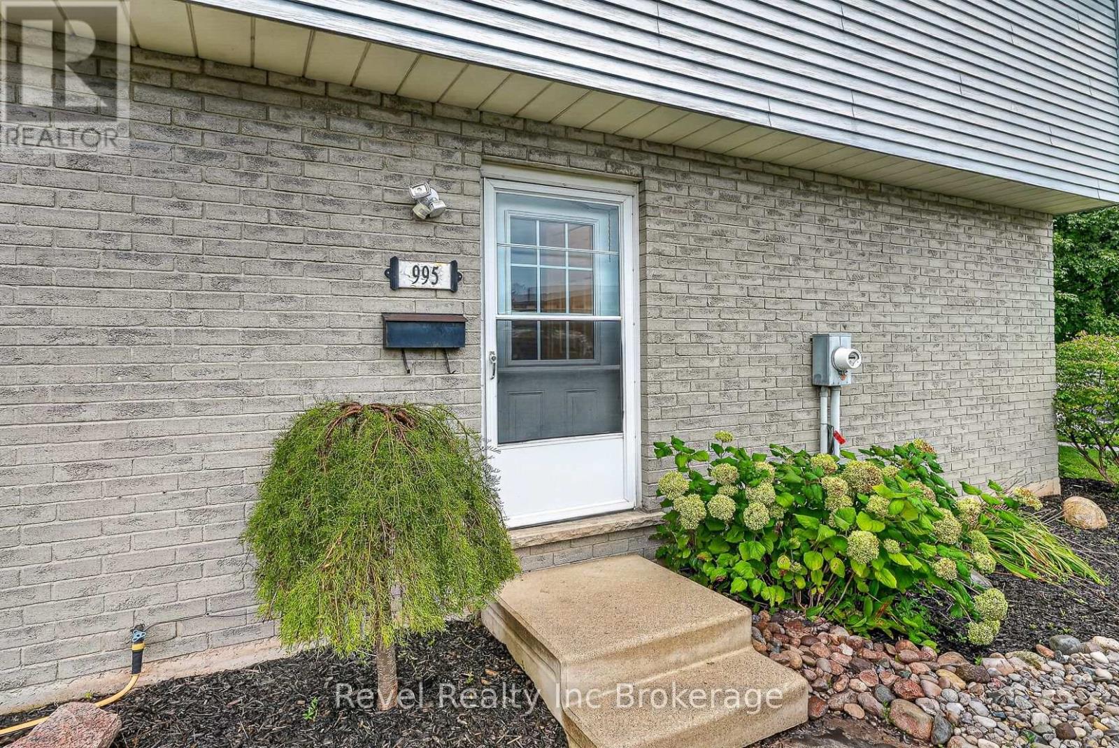995 Cree Avenue Property Photo 11