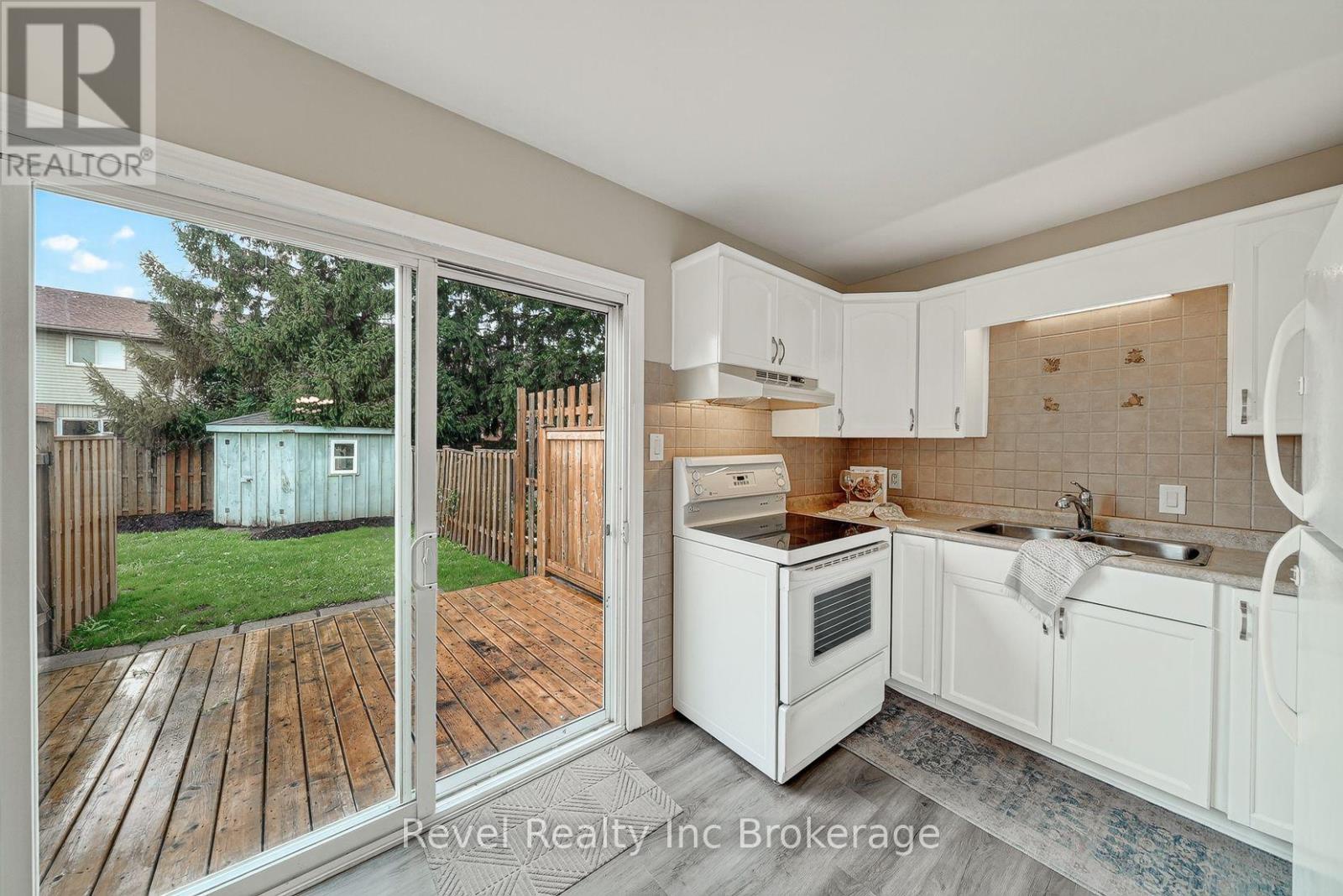 995 Cree Avenue Property Photo 21