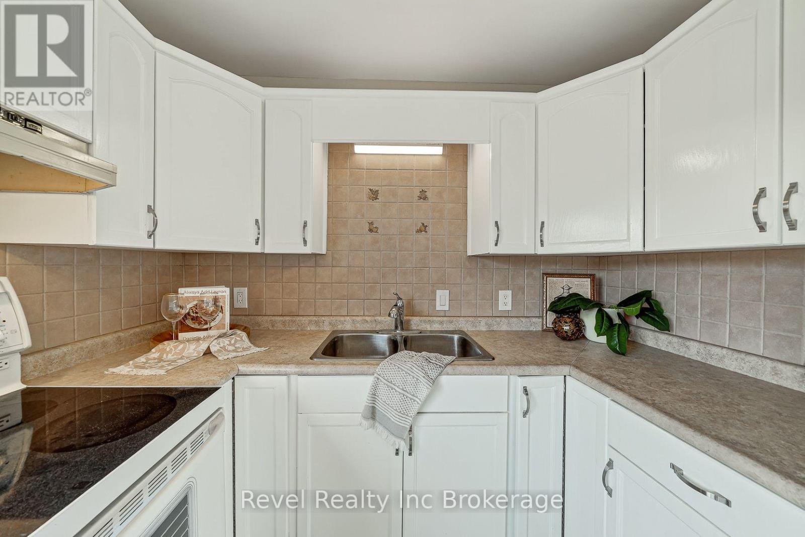 995 Cree Avenue Property Photo 23