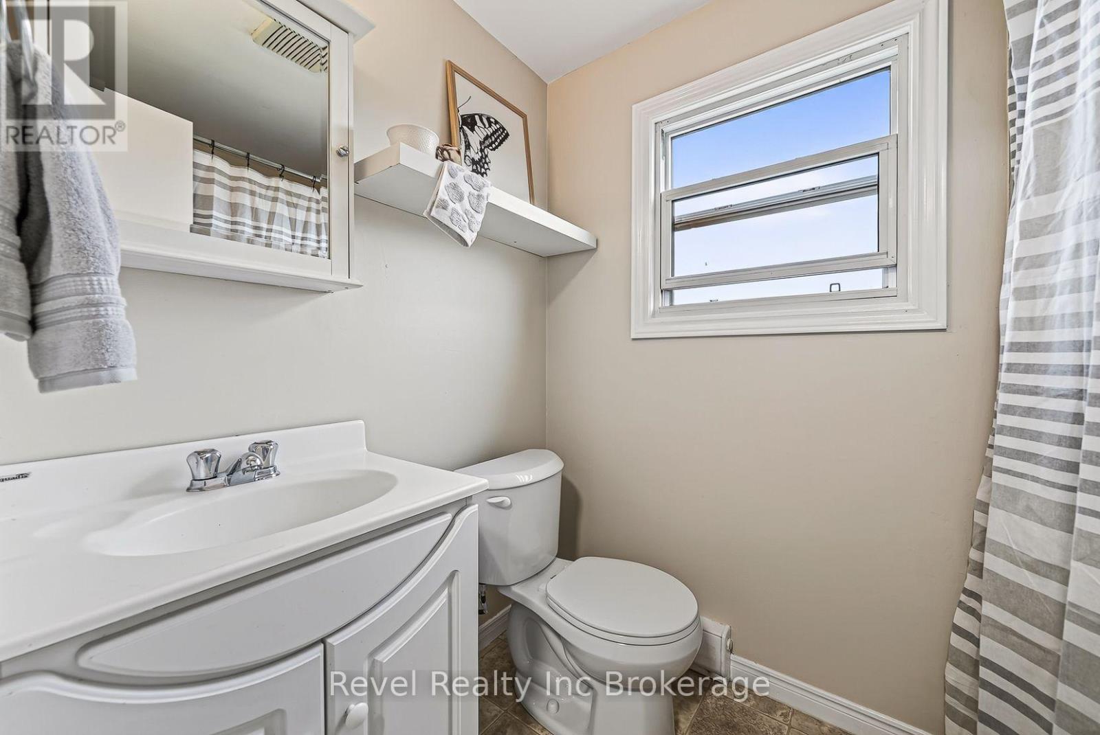 995 Cree Avenue Property Photo 27