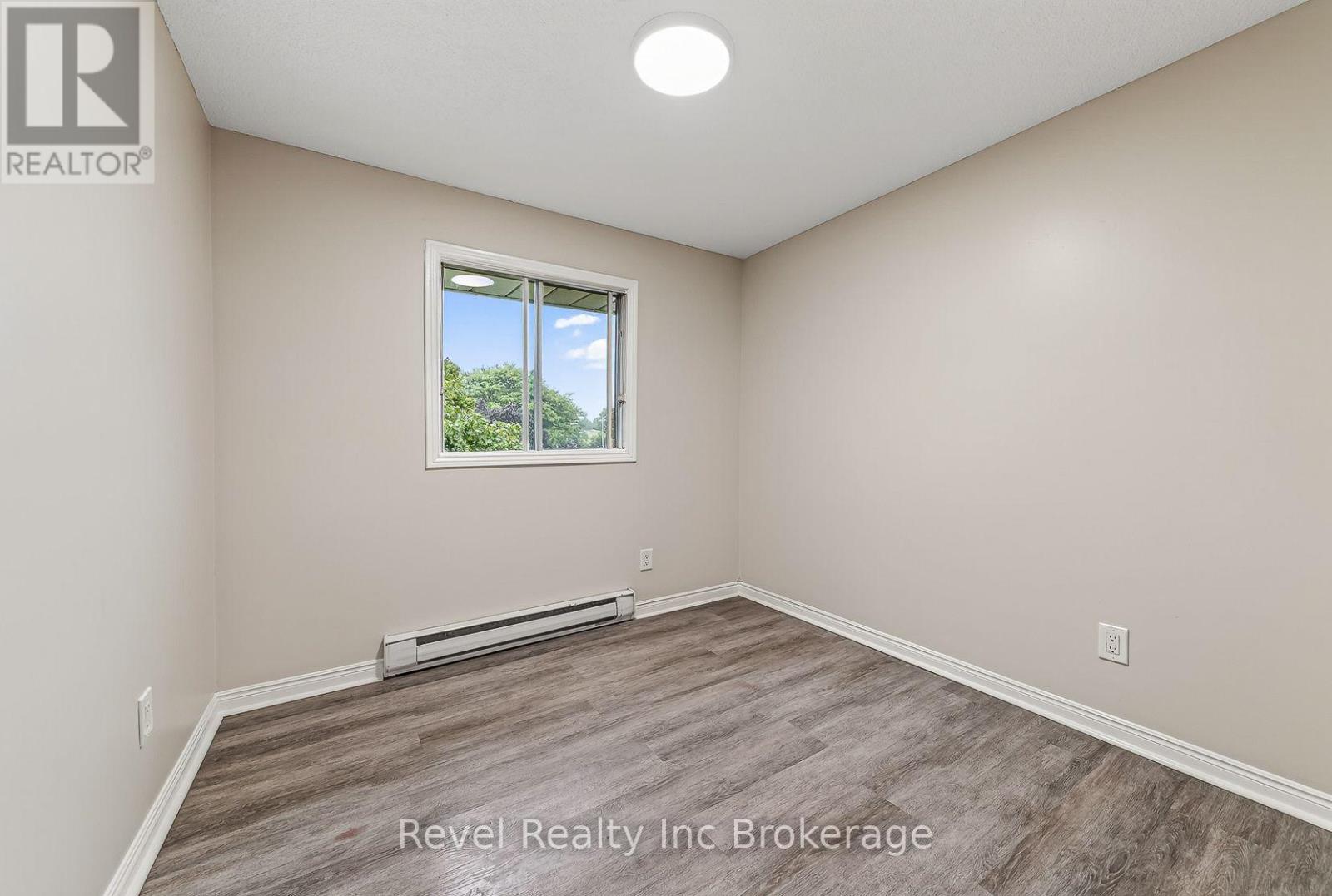 995 Cree Avenue Property Photo 28