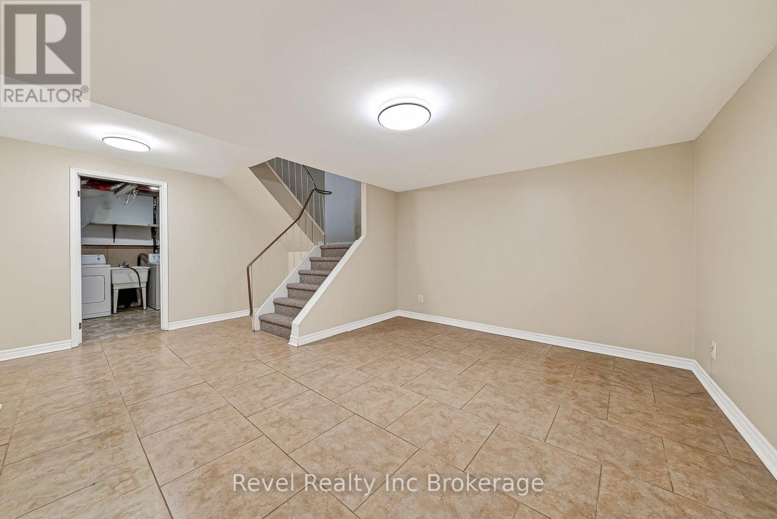 995 Cree Avenue Property Photo 33