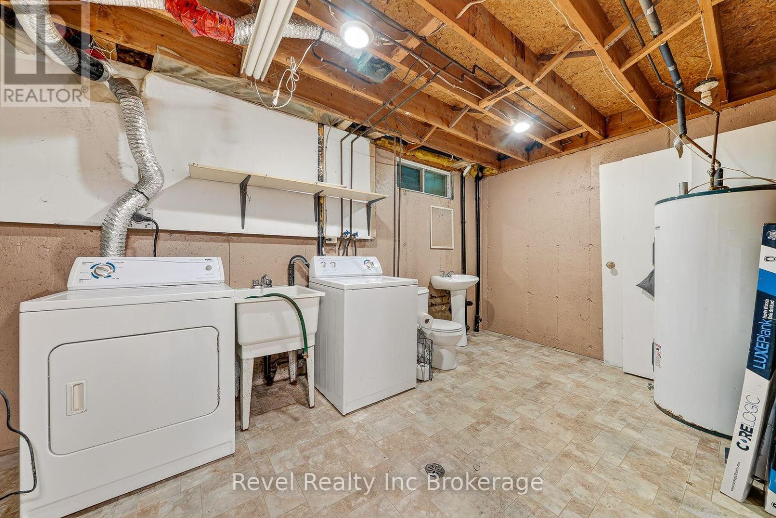 995 Cree Avenue Property Photo 35