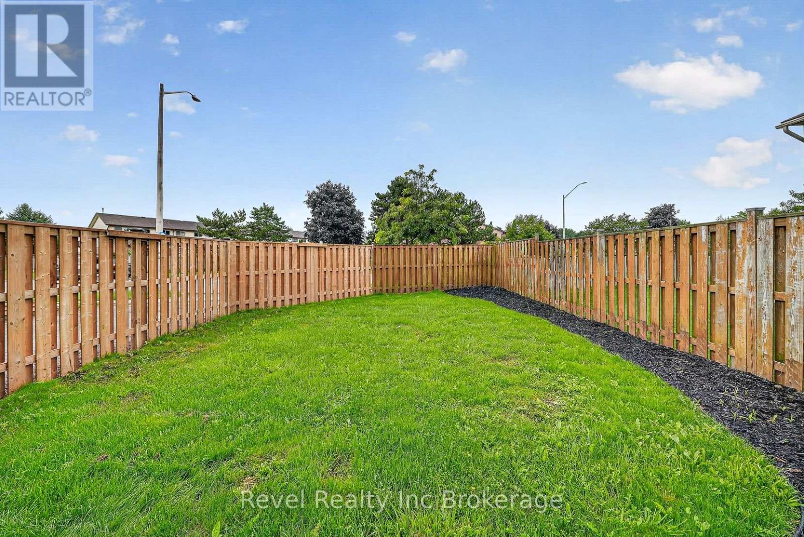 995 Cree Avenue Property Photo 42