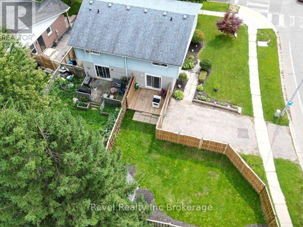 995 Cree Avenue Property Photo 43