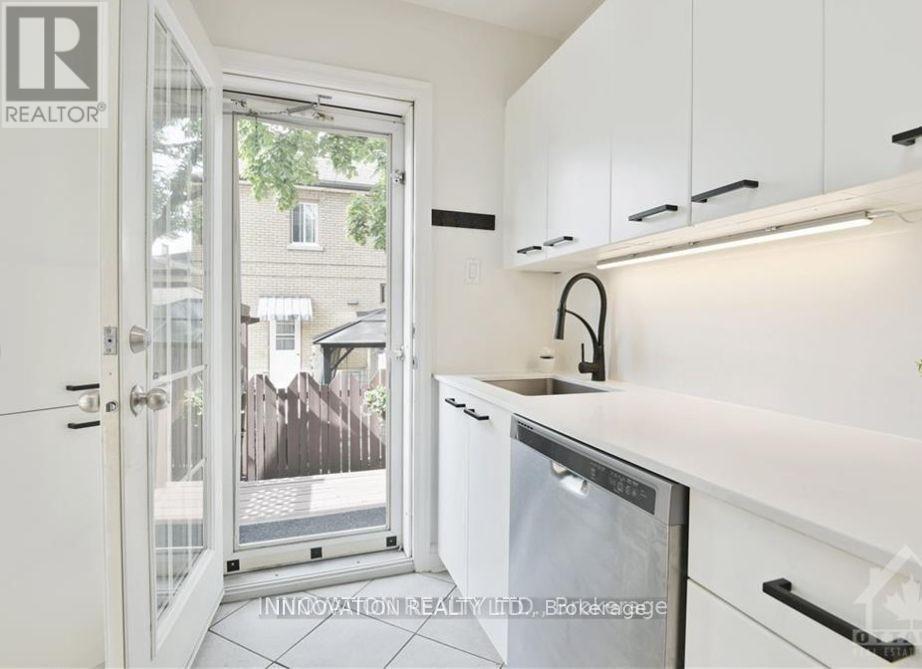 391 Greenwood Avenue Property Photo 13