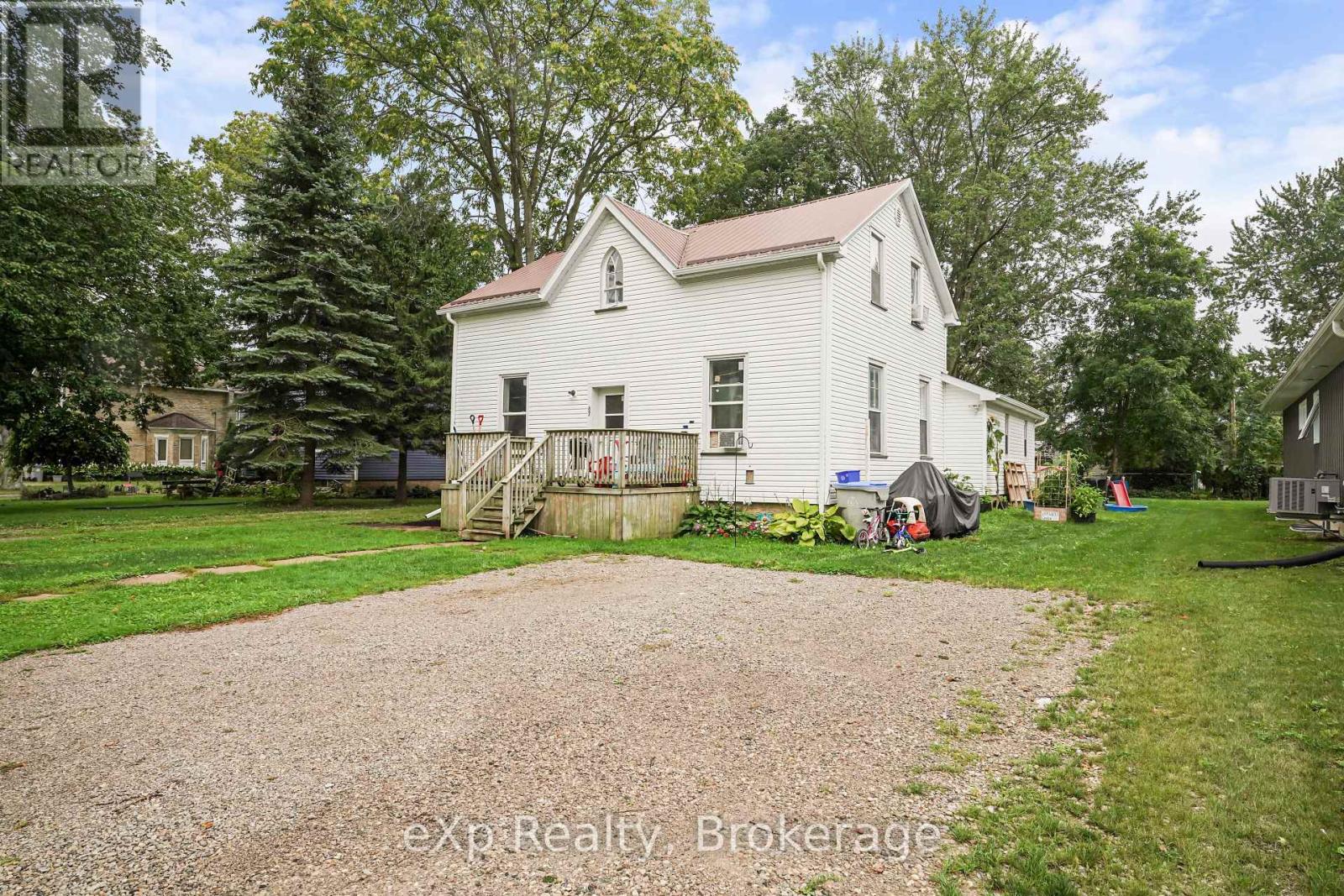67 Railway Street Property Photo 2