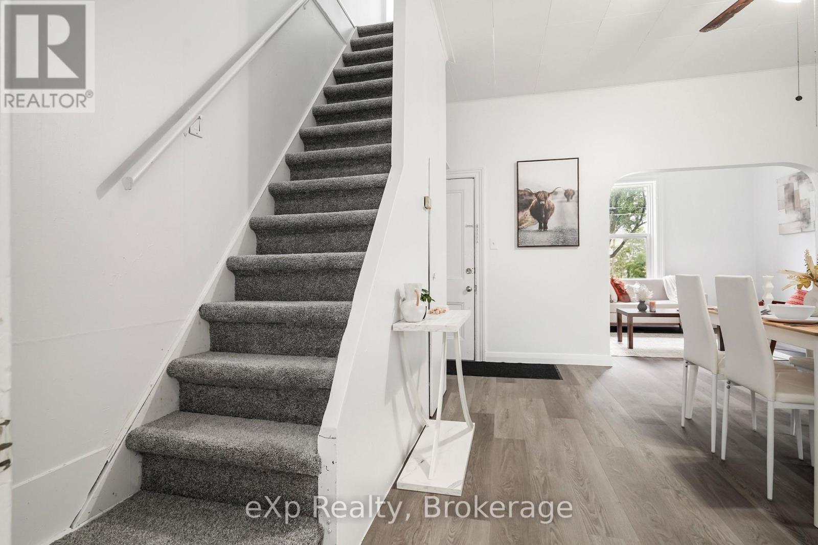 67 Railway Street Property Photo 6