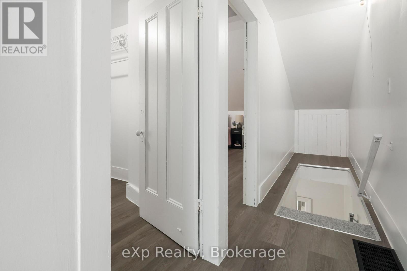 67 Railway Street Property Photo 9