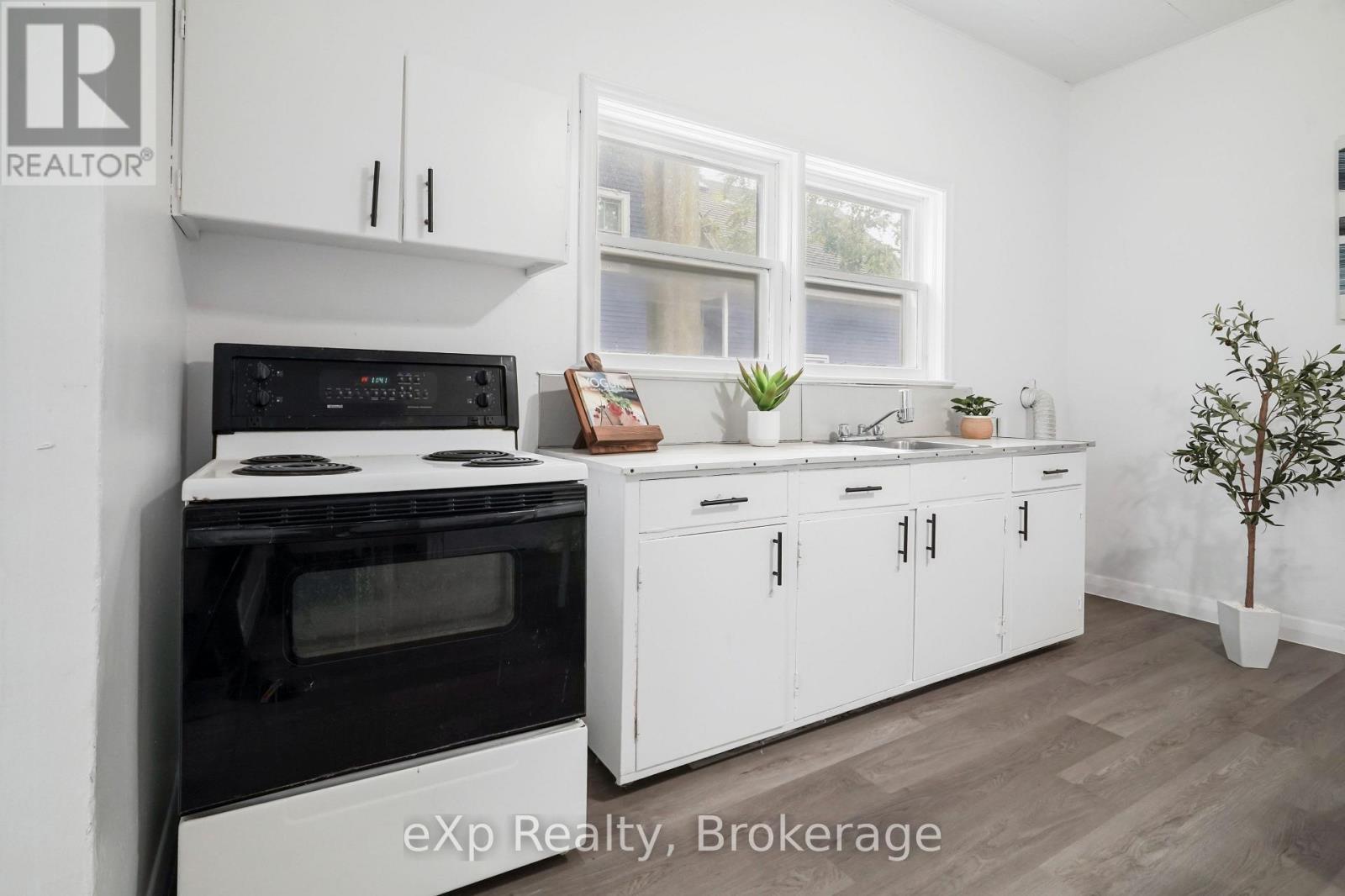 67 Railway Street Property Photo 20