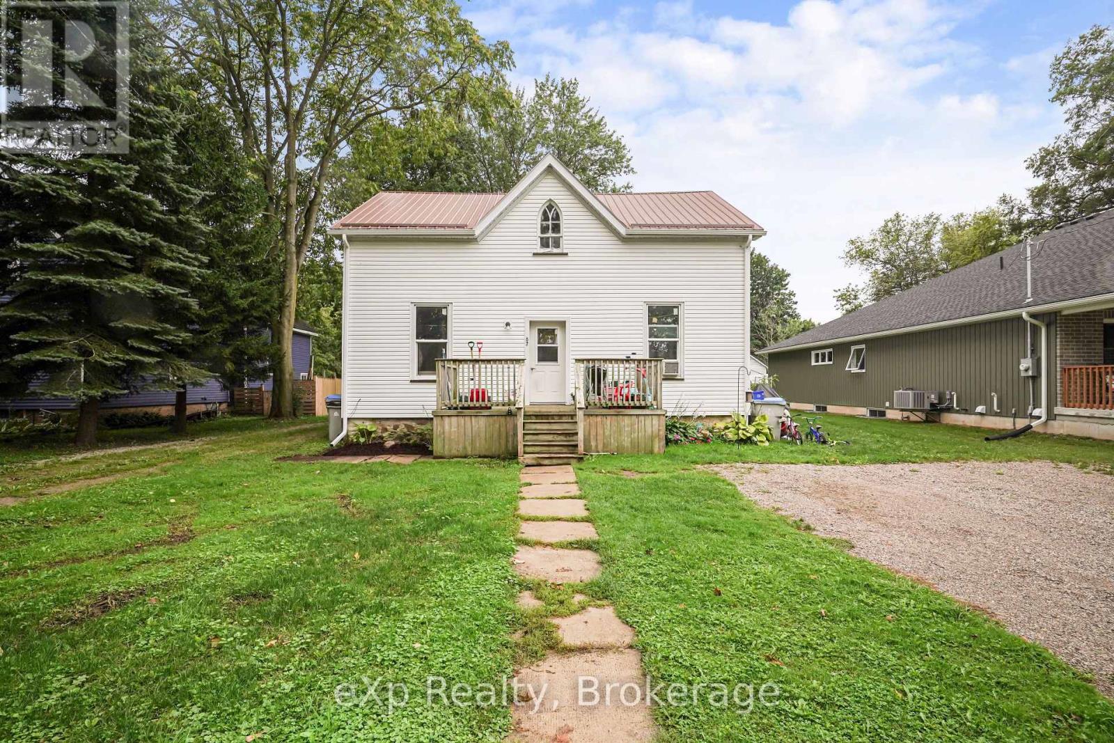 67 Railway Street Property Photo 37