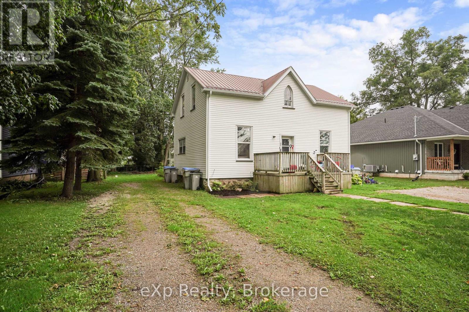 67 Railway Street Property Photo 38