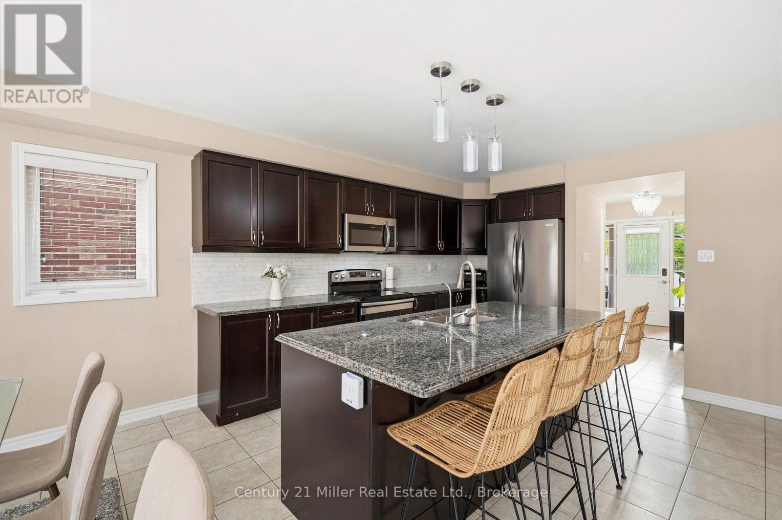 19 Glenvista Drive Property Photo 6