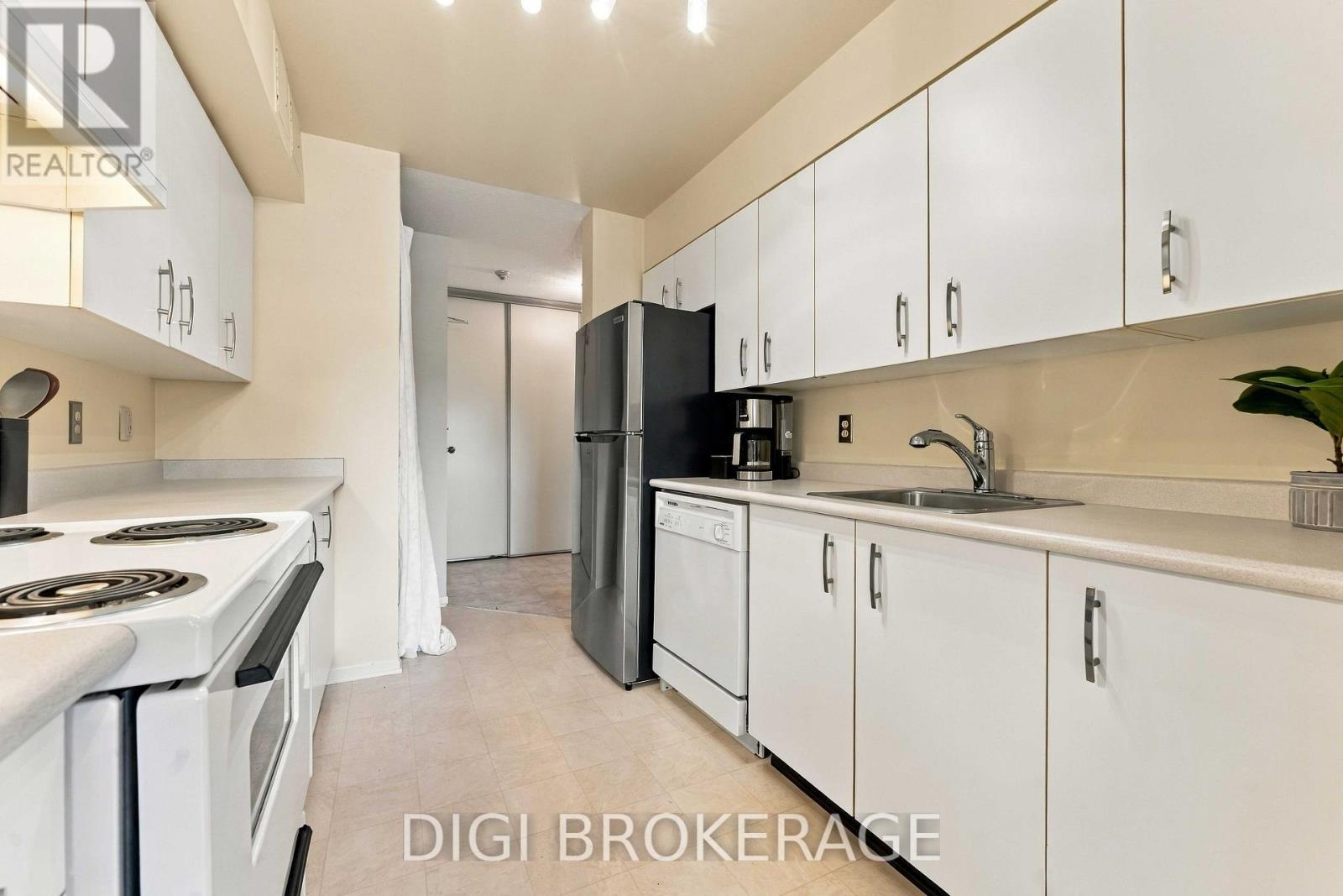 302 - 318 Lorry Greenberg Drive Property Photo 23