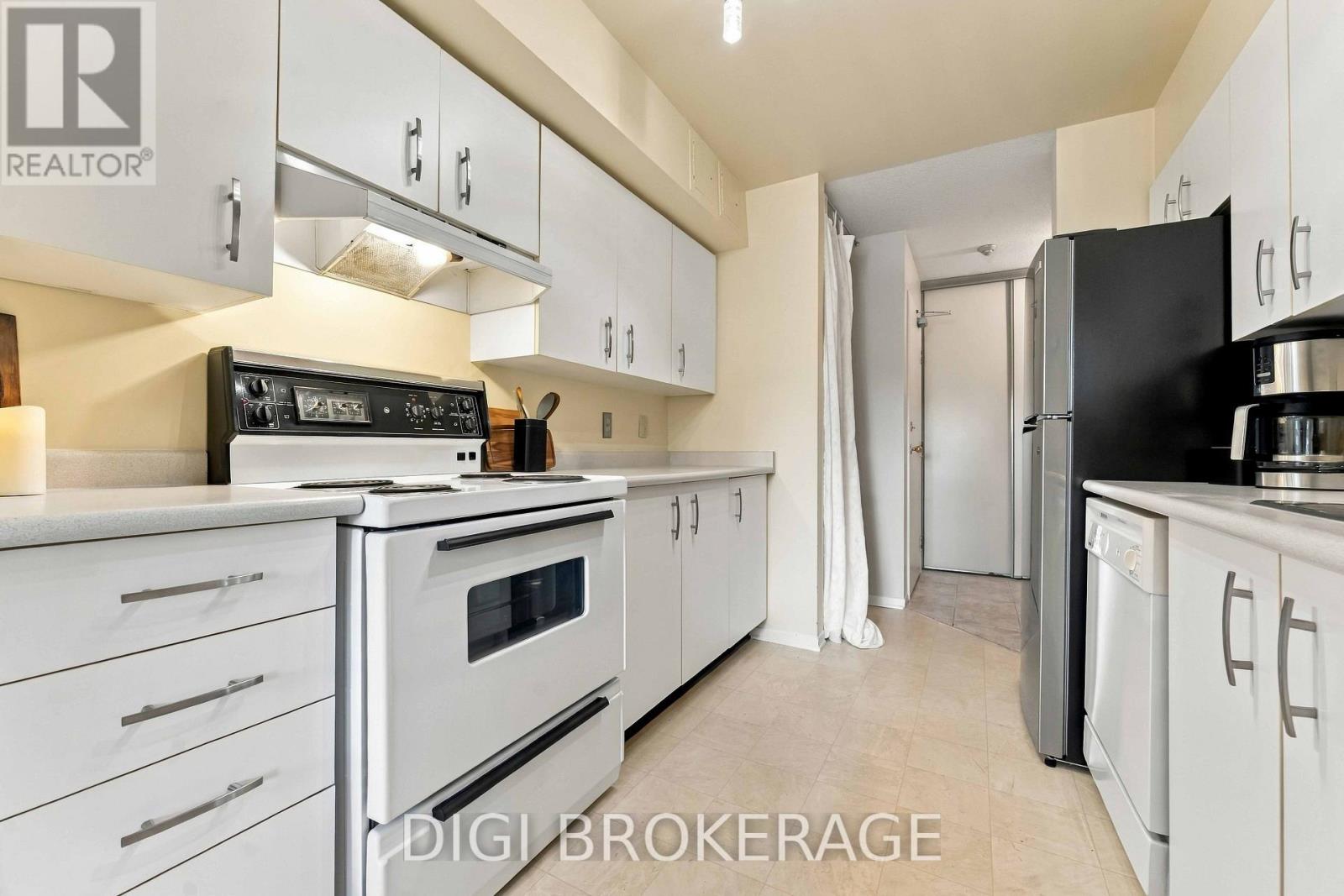 302 - 318 Lorry Greenberg Drive Property Photo 24