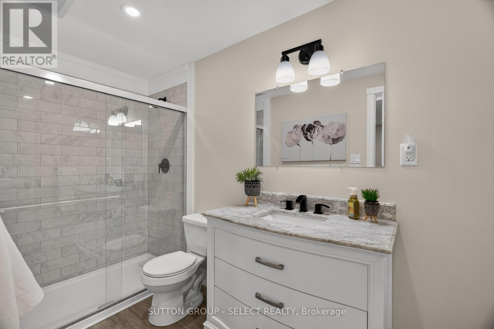 121 Tanoak Drive Property Photo 40