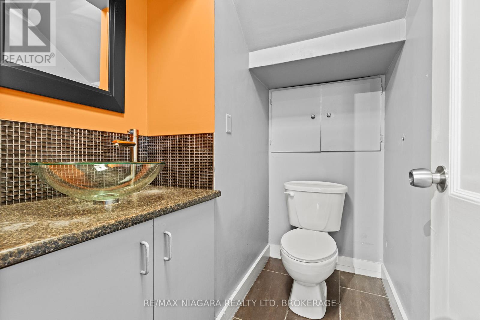 196 King Street Property Photo 16