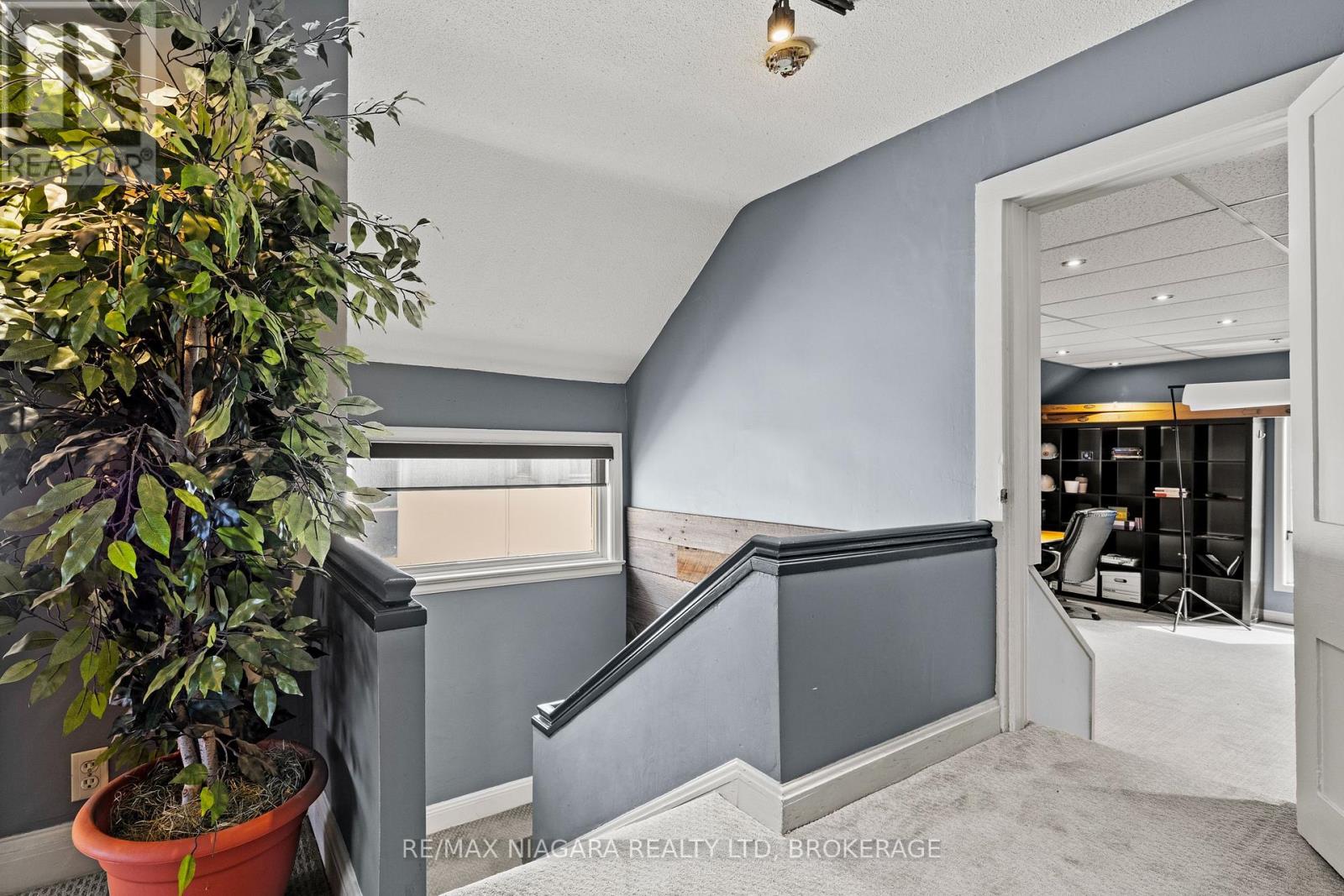 196 King Street Property Photo 17