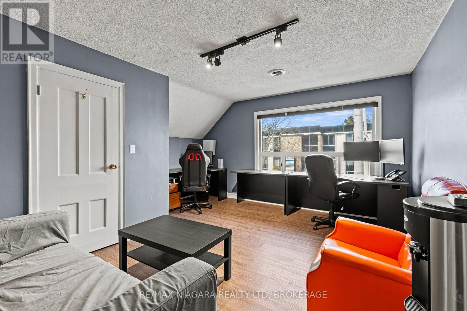 196 King Street Property Photo 21