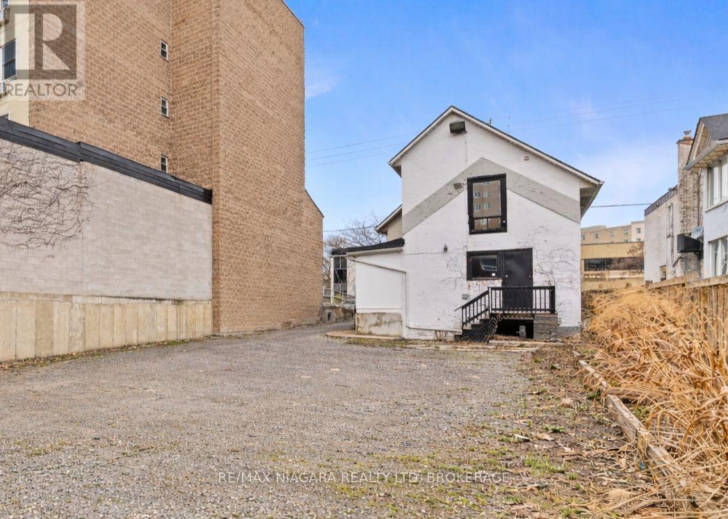 196 King Street Property Photo 30