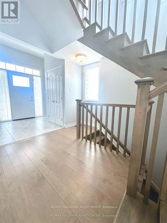 863 Snowdrop Crescent Property Photo 2