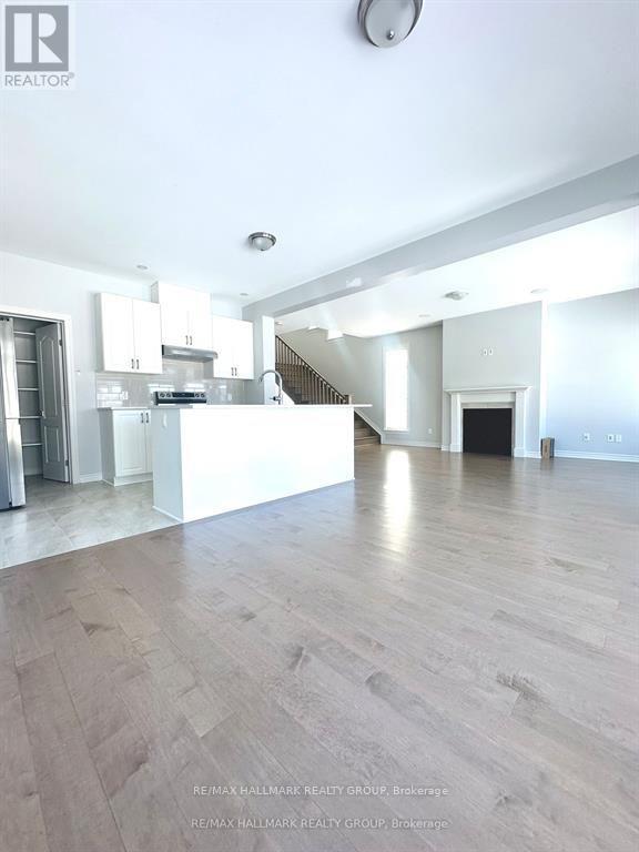 863 Snowdrop Crescent Property Photo 4