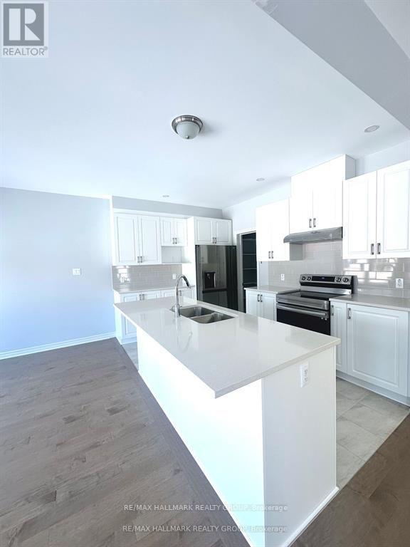863 Snowdrop Crescent Property Photo 7