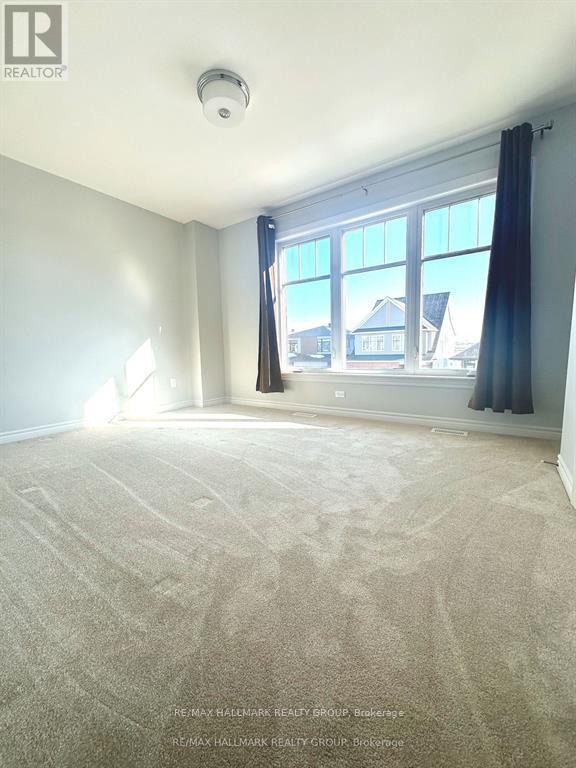 863 Snowdrop Crescent Property Photo 11