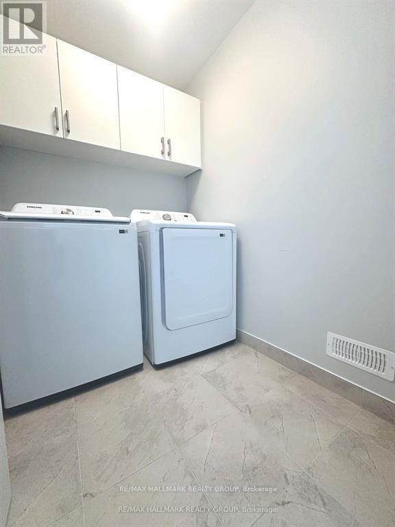 863 Snowdrop Crescent Property Photo 13