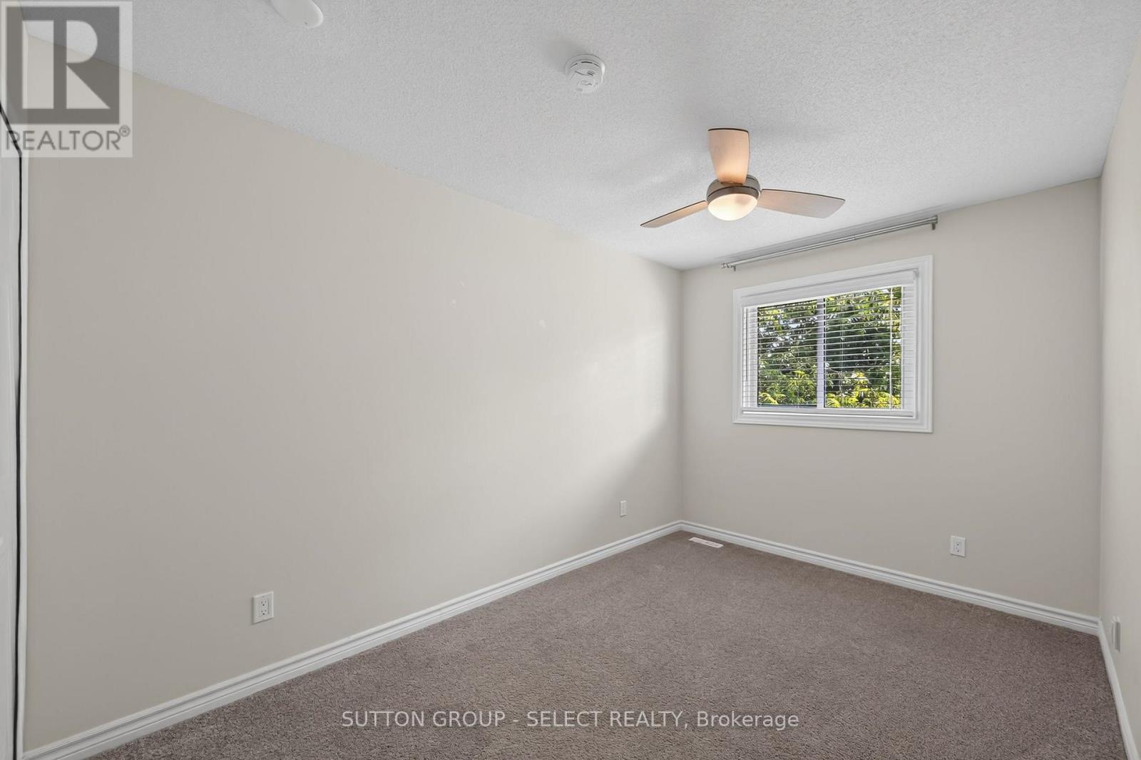 8 - 925 Lawson Road Property Photo 15