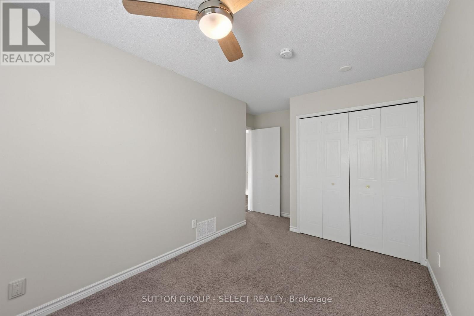 8 - 925 Lawson Road Property Photo 16