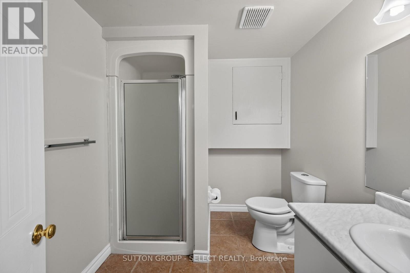 8 - 925 Lawson Road Property Photo 24