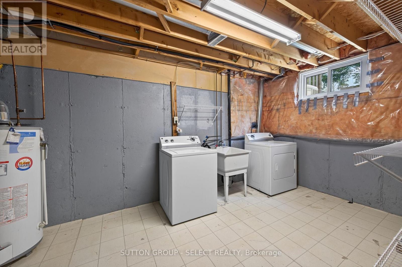 8 - 925 Lawson Road Property Photo 26