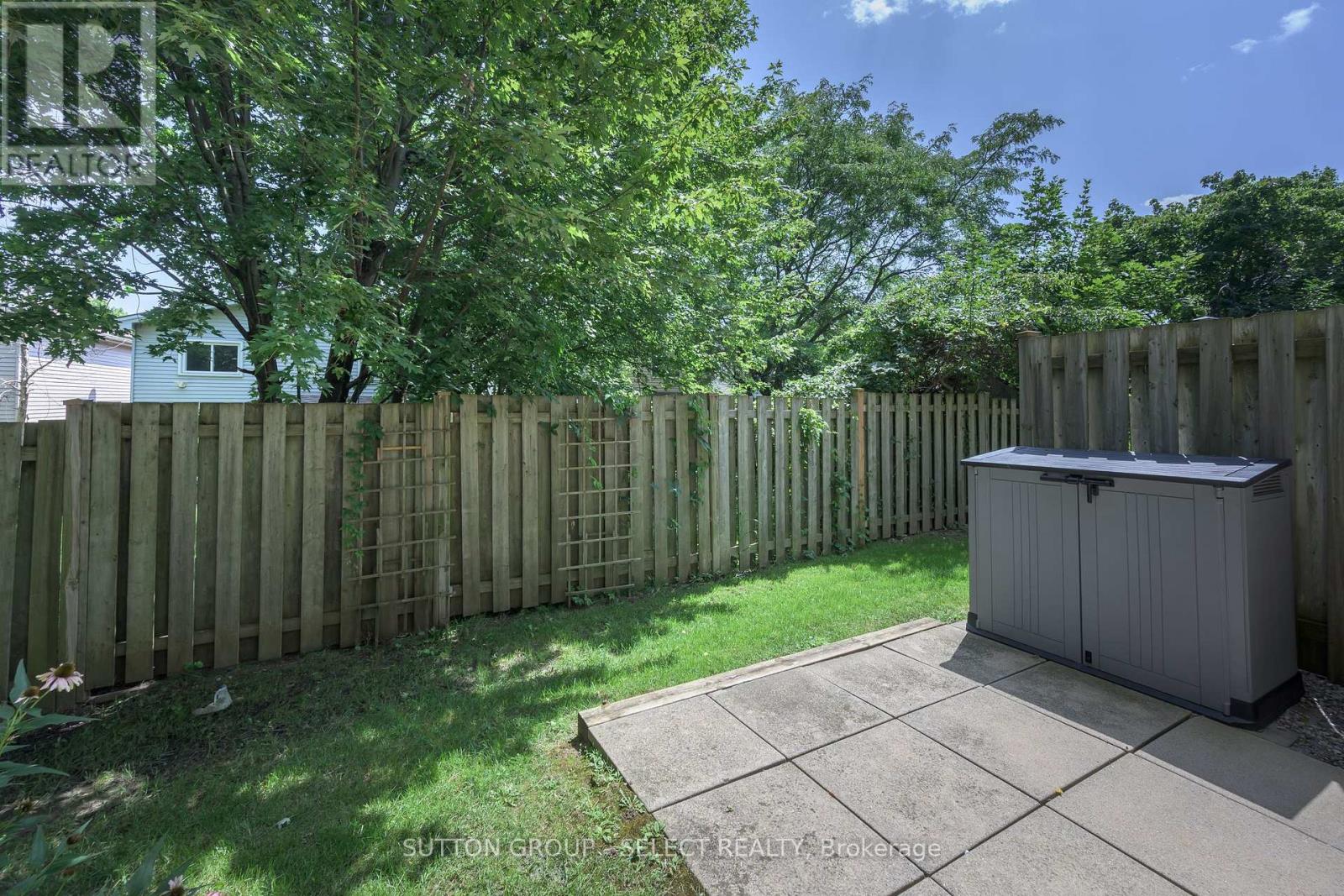 8 - 925 Lawson Road Property Photo 27